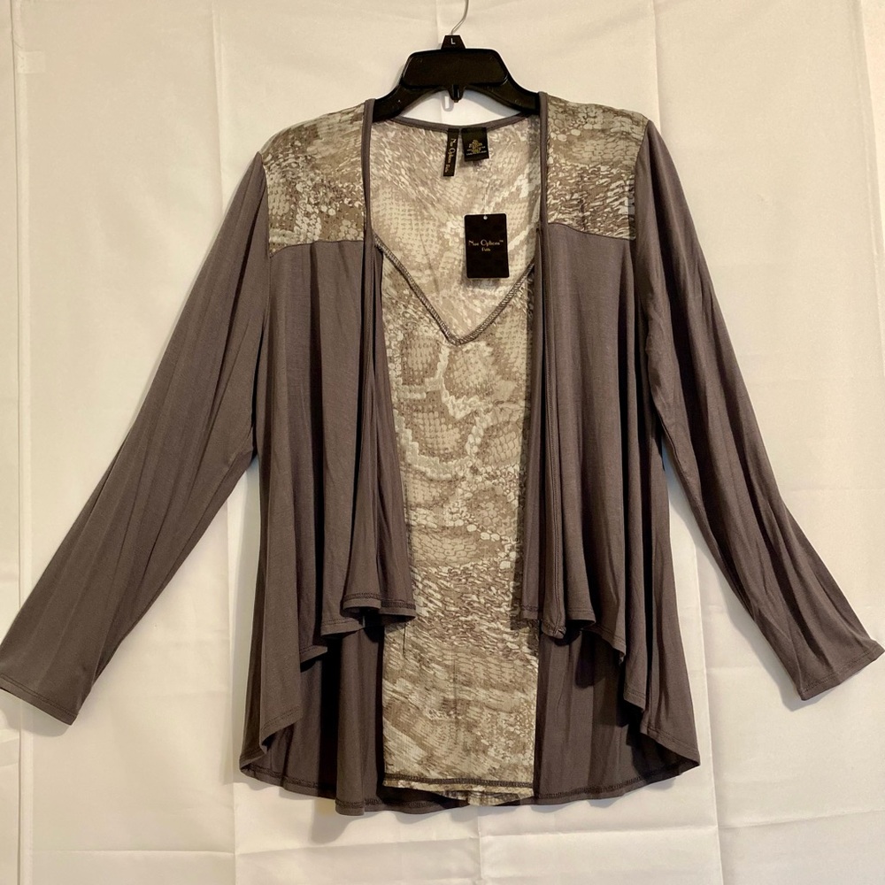 Nue Options Gray and Cream Cardigan